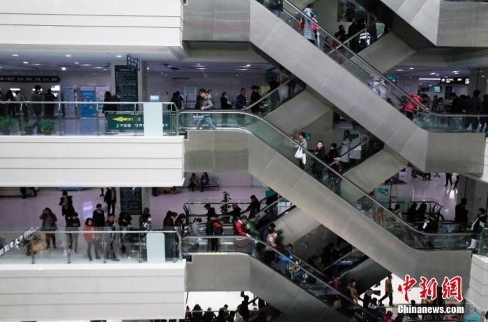 資料圖：某醫(yī)院門診樓。 <a target='_blank' href='/'>中新社</a>記者 殷立勤 攝&#xA;