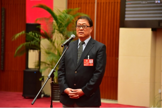 內(nèi)蒙古兩會 “委員通道dierchang1226.png