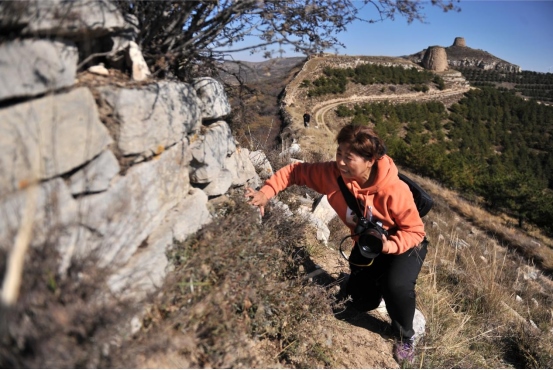 1666540895501363.png 長城的女兒(李潔)2022.10.18.(3)(1)(1)(1)(1)(1)(1)7749.png