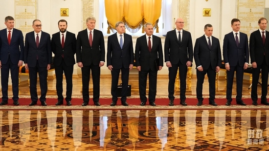  △參加歡迎儀式的俄方代表。（總臺國廣記者李晉拍攝）