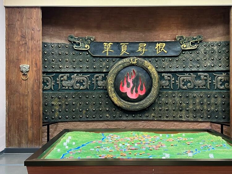 鑒往知來，跟著總書記學(xué)歷史丨走進一座博物館，尋根五千年中華文明