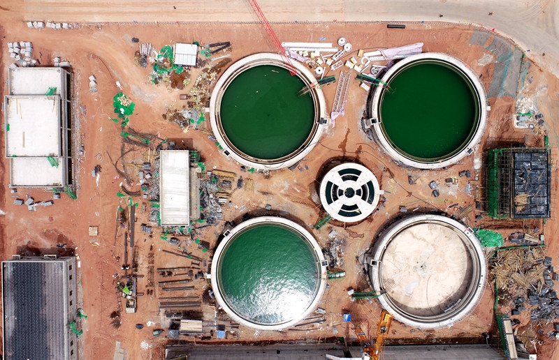 污水處理廠及水資源再生利用項(xiàng)目沉淀池。受訪者供圖