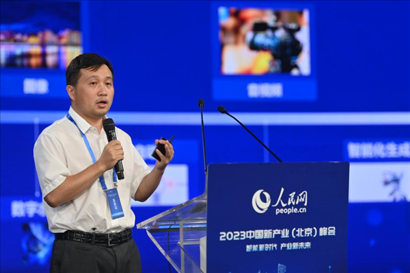 人民中科研究院院長、首席科學(xué)家李兵發(fā)表主旨演講。人民網(wǎng)記者 于凱攝