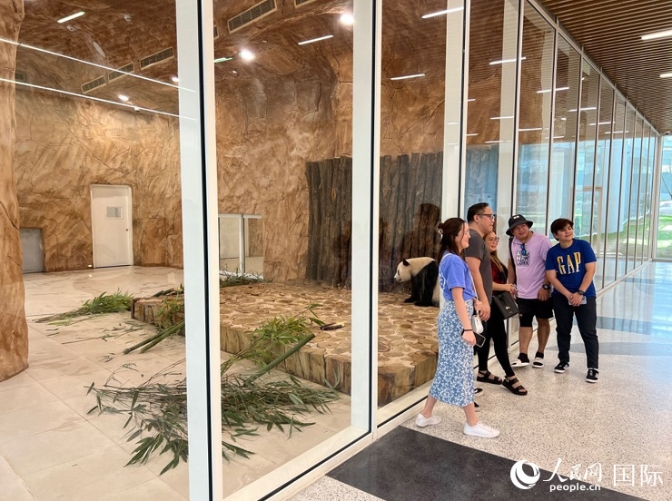 當(dāng)?shù)赜慰团c“四?！焙嫌啊Ｈ嗣窬W(wǎng)記者 張志文攝