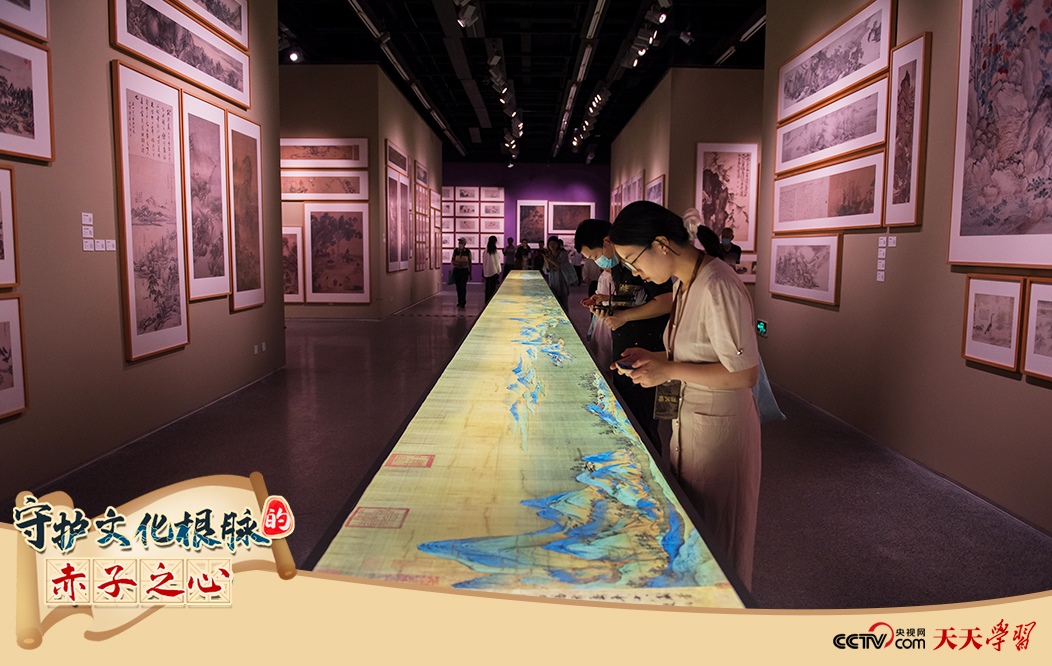 2023年7月1日，觀眾在浙江寧波美術館參觀中國歷代繪畫大系成果展·寧波特展。