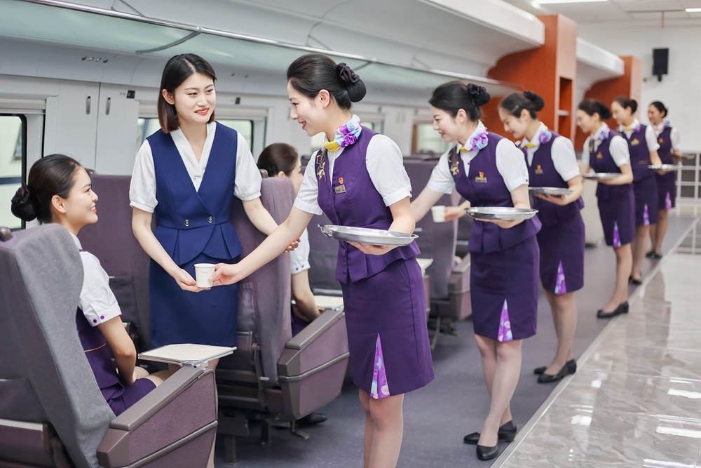 形象儀態(tài)塑造。