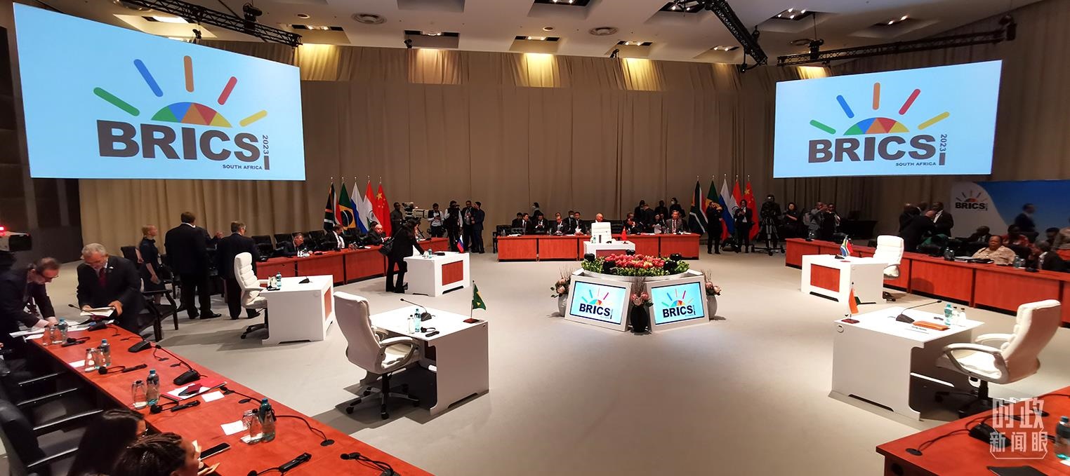 △23日上午，金磚國家領(lǐng)導(dǎo)人第十五次會晤在這里舉行。這是會晤開始前的場景。（總臺央視記者李錚拍攝）