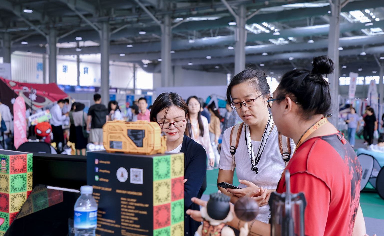 體育服務(wù)專題展區(qū)現(xiàn)場。人民網(wǎng) 歐陽易佳攝