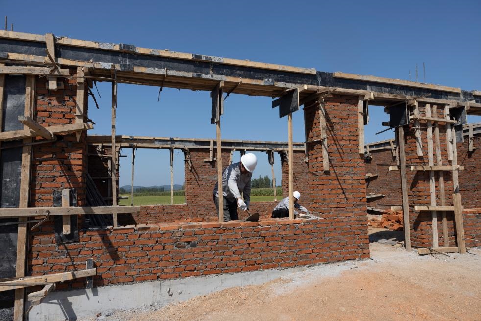 近日拍攝的黑龍江省尚志市老街基鄉(xiāng)龍王廟村。新華社記者 丁海濤 攝