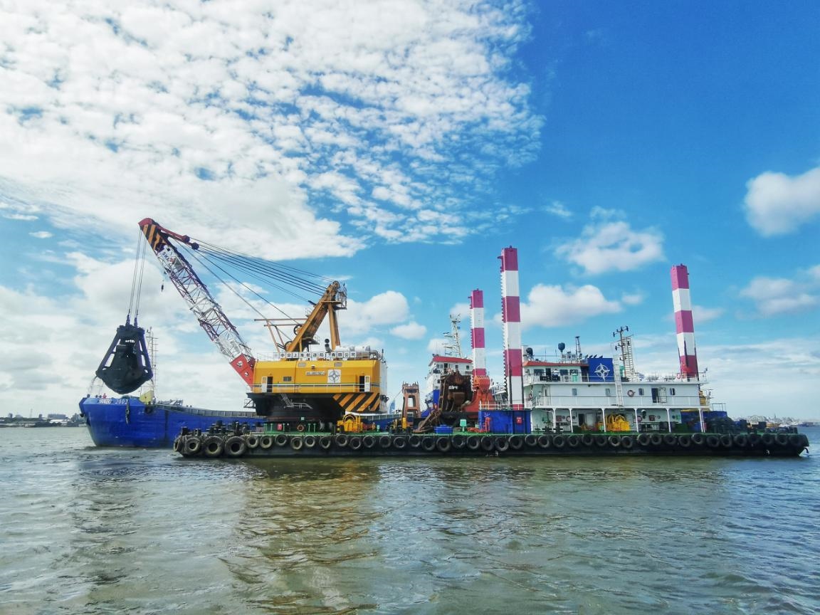 烏拉圭蒙得維的亞Capurro漁港船塢區(qū)域疏浚工程施工照片。受訪者供圖