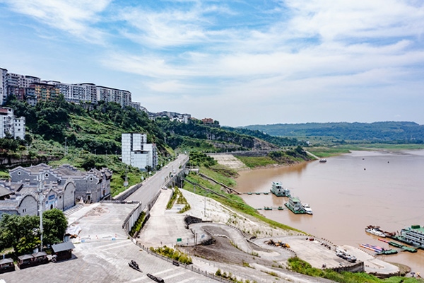 建成后的西沱鎮(zhèn)岸線環(huán)境綜合整治工程局部。受訪者供圖