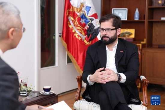 10月17日，智利總統(tǒng)博里奇在北京接受新華社記者專訪。新華社記者 呂帥 攝