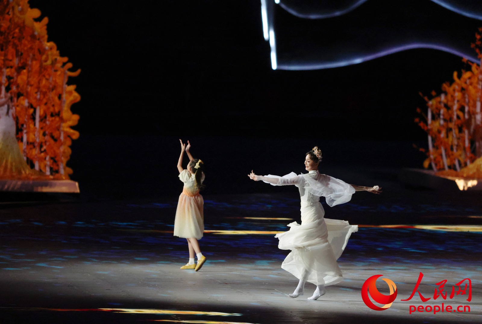 開幕式現(xiàn)場。人民網(wǎng) 周靜圓攝