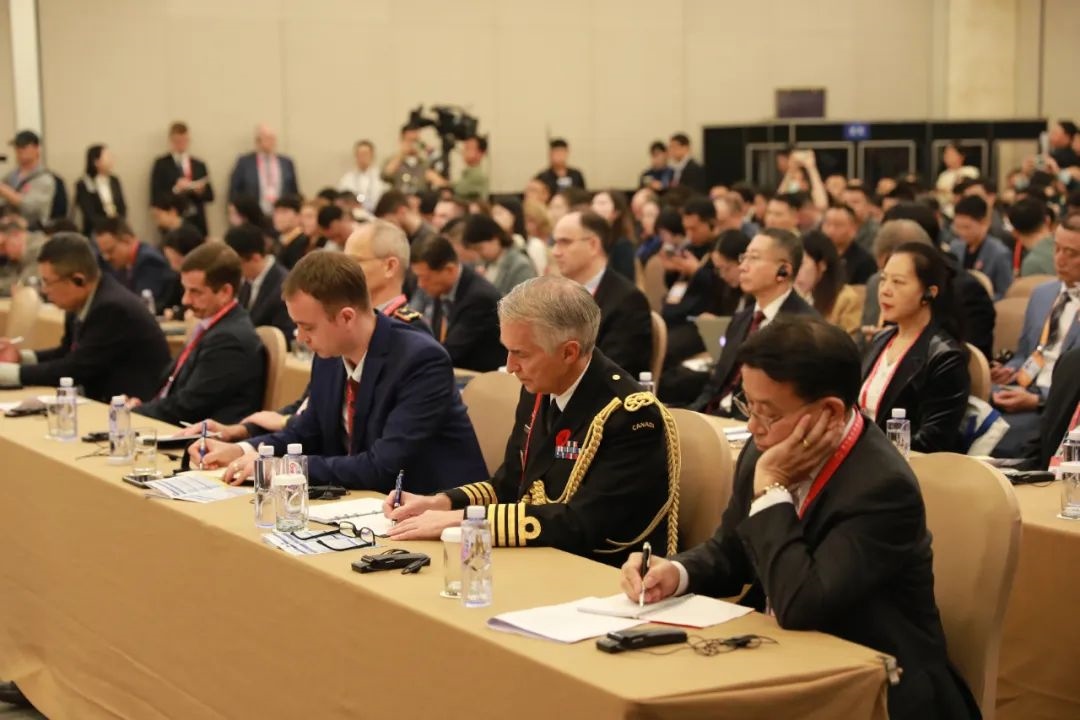 中外名家對(duì)話現(xiàn)場(chǎng) 斯基攝