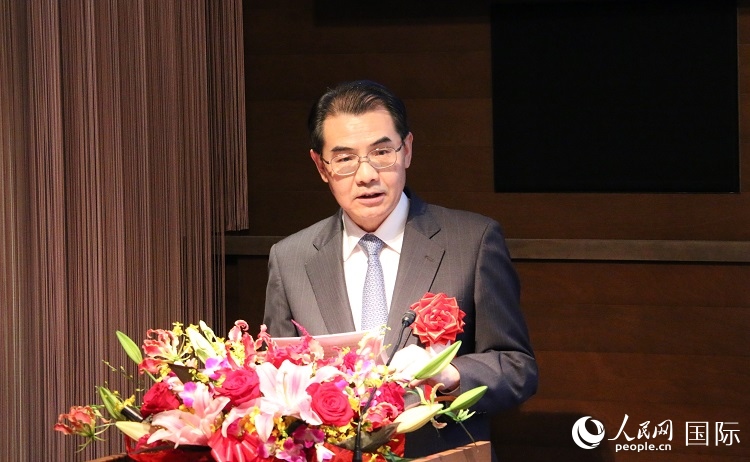 中國(guó)駐日本大使吳江浩發(fā)表致辭。人民網(wǎng) 許可攝