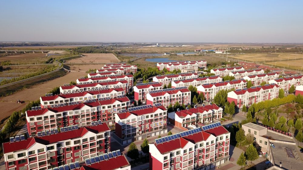 山東省東營市墾利區(qū)楊廟社區(qū)（2021年10月17日攝，無人機(jī)照片）。新華社記者 郭緒雷 攝