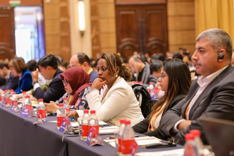 11月24日，論壇嘉賓在聆聽演講。新華社記者 辛夢(mèng)晨 攝