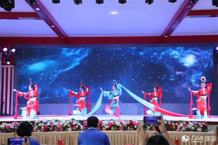 才藝表演環(huán)節(jié)。人民網(wǎng)記者 孫廣勇攝