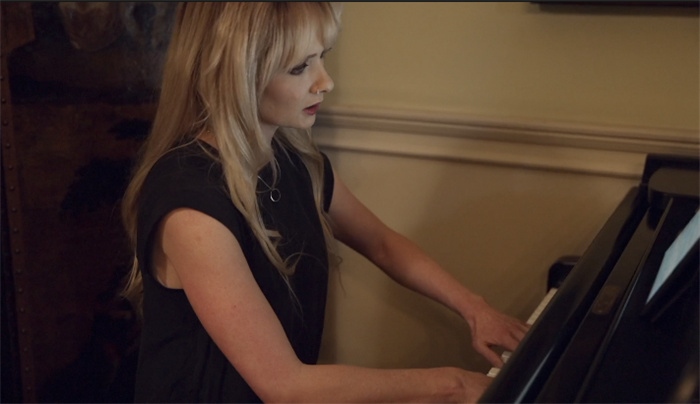 斯黛夫·康納演奏。潘耿攝