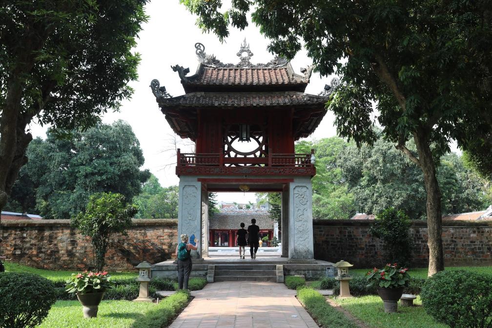 這是越南首都河內(nèi)文廟內(nèi)的奎文閣。