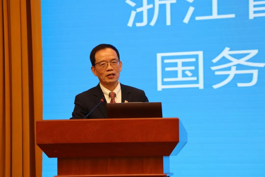 浙江省區(qū)域國別與國際傳播研究智庫聯(lián)盟首席專家、浙江師范大學(xué)非洲區(qū)域國別學(xué)學(xué)部學(xué)術(shù)委員會(huì)常務(wù)副主任劉鴻武致辭。主辦方供圖