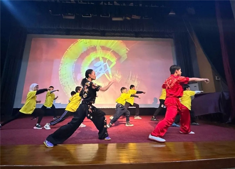 圖為2023“中華文化大樂園—埃及開羅營”閉幕式活動現(xiàn)場。主辦方供圖