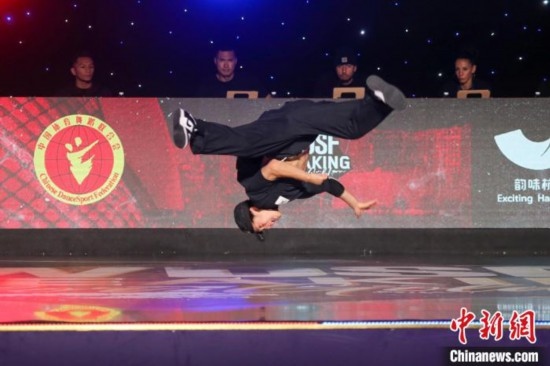 今年7月，首屆亞洲霹靂舞錦標(biāo)賽在拱墅運(yùn)河體育公園體育館舉行。郭天奇 攝