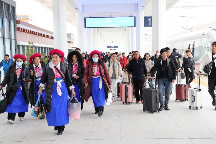 麗香鐵路開通滿月，累計發(fā)送旅客超18萬人次。受訪方供圖