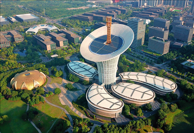 位于武漢光谷未來科技城的武漢新能源研究院大樓（2022年7月9日攝）。程敏攝/本刊