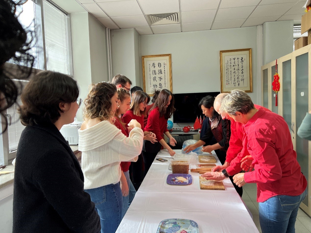 餃子工作坊現(xiàn)場(chǎng)。中東技術(shù)大學(xué)孔院供圖