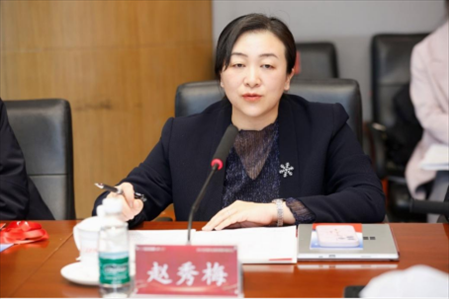 人民網(wǎng)輿情數(shù)據(jù)中心主任、人民在線總經(jīng)理趙秀梅發(fā)言