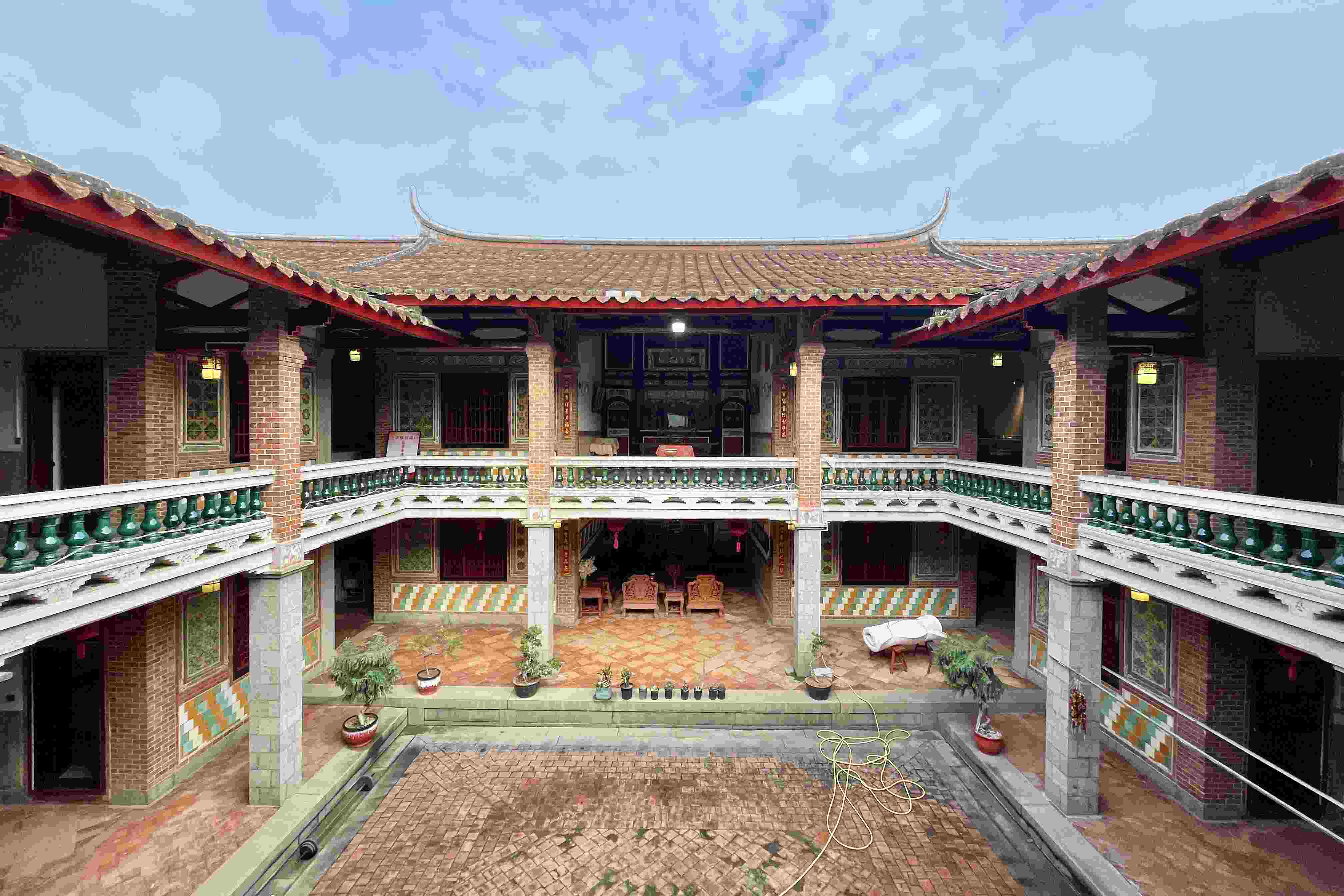 遠(yuǎn)峰厝。林瑤 攝