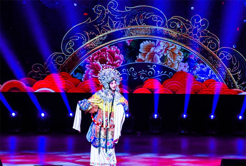 京劇梅派傳人胡文閣帶來《貴妃醉酒》。趙 靖攝