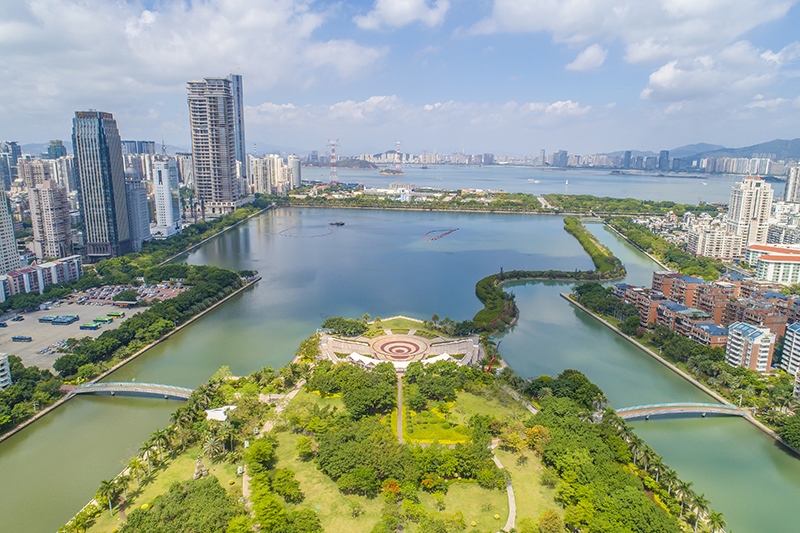 2021年5月15日，廈門，航拍筼筜湖，景色優(yōu)美。