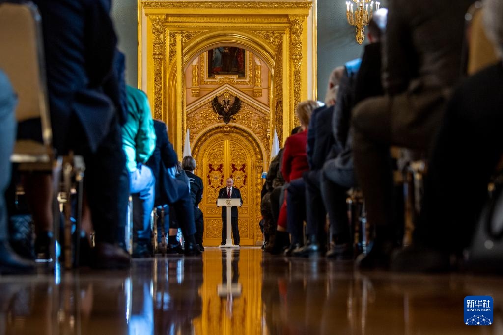 3月20日，俄羅斯總統(tǒng)普京在莫斯科克里姆林宮與其競選團隊代表舉行見面會。新華社記者 曹陽 攝