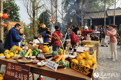 “2024成都蒲江柑甜采摘節(jié)”活動(dòng)現(xiàn)場(chǎng)。人民網(wǎng)記者朱虹攝