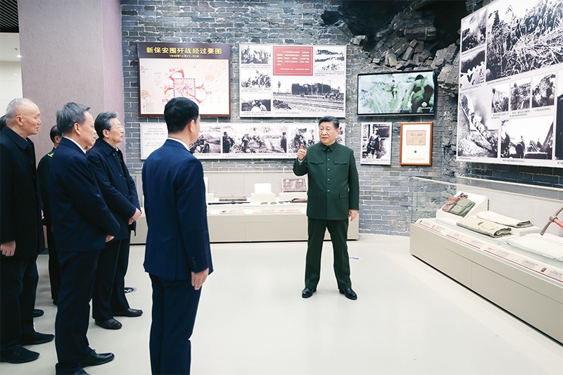 2024年2月1日至2日，中共中央總書記、國家主席、中央軍委主席習近平來到天津，看望慰問基層干部群眾。這是2日上午，習近平在平津戰(zhàn)役紀念館考察。 新華社記者 鞠鵬/攝