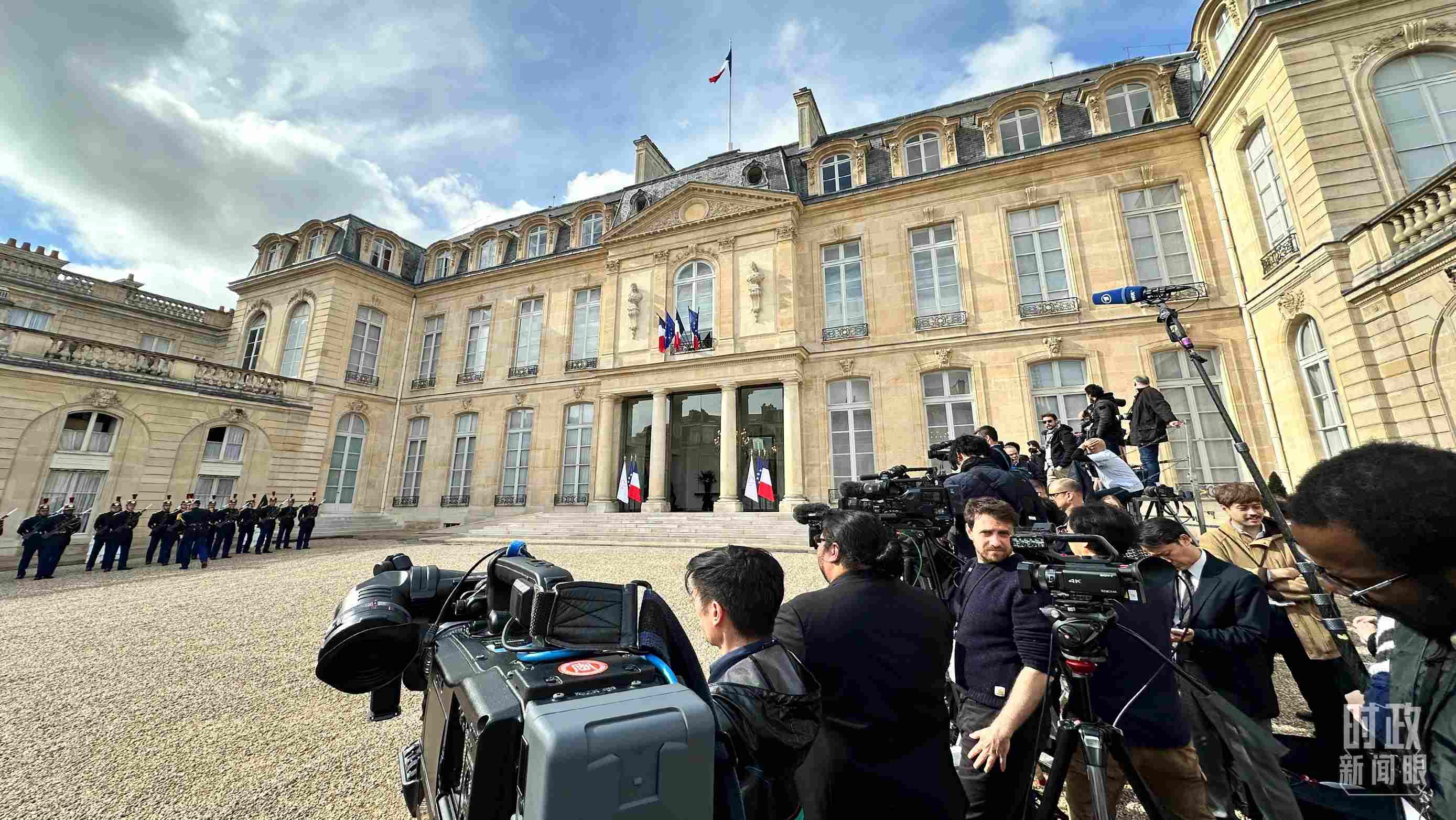 △愛(ài)麗舍宮。（總臺(tái)央視記者關(guān)舟拍攝）