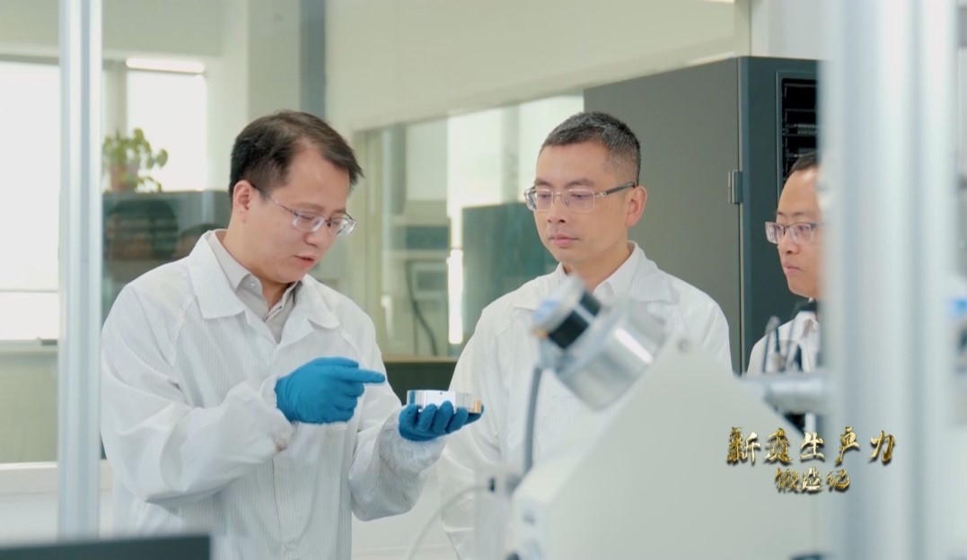 長沙巴斯夫杉杉電池材料研究院，正在進行電池材料研究。