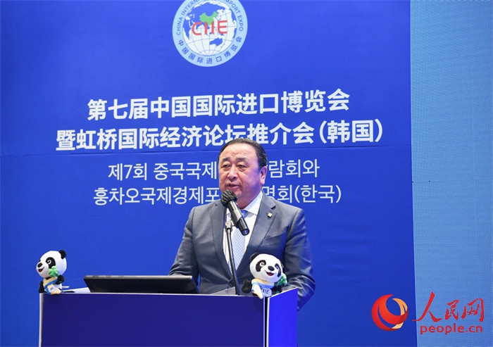 中國國際進(jìn)口博覽局黨委書記、副局長孫成海致辭。 人民網(wǎng) 程安康攝