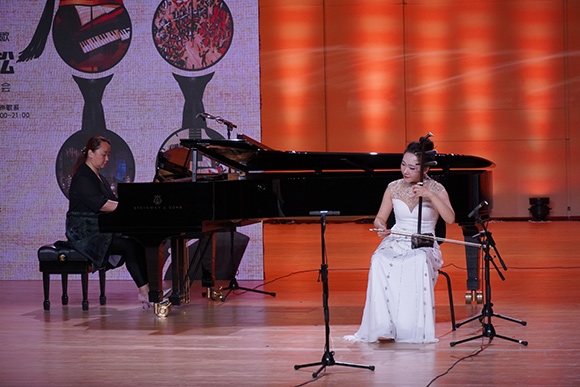 會(huì)議現(xiàn)場(chǎng)。學(xué)校供圖