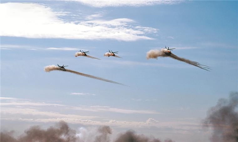 △“和平使命—2021”上合組織聯(lián)合反恐軍演。