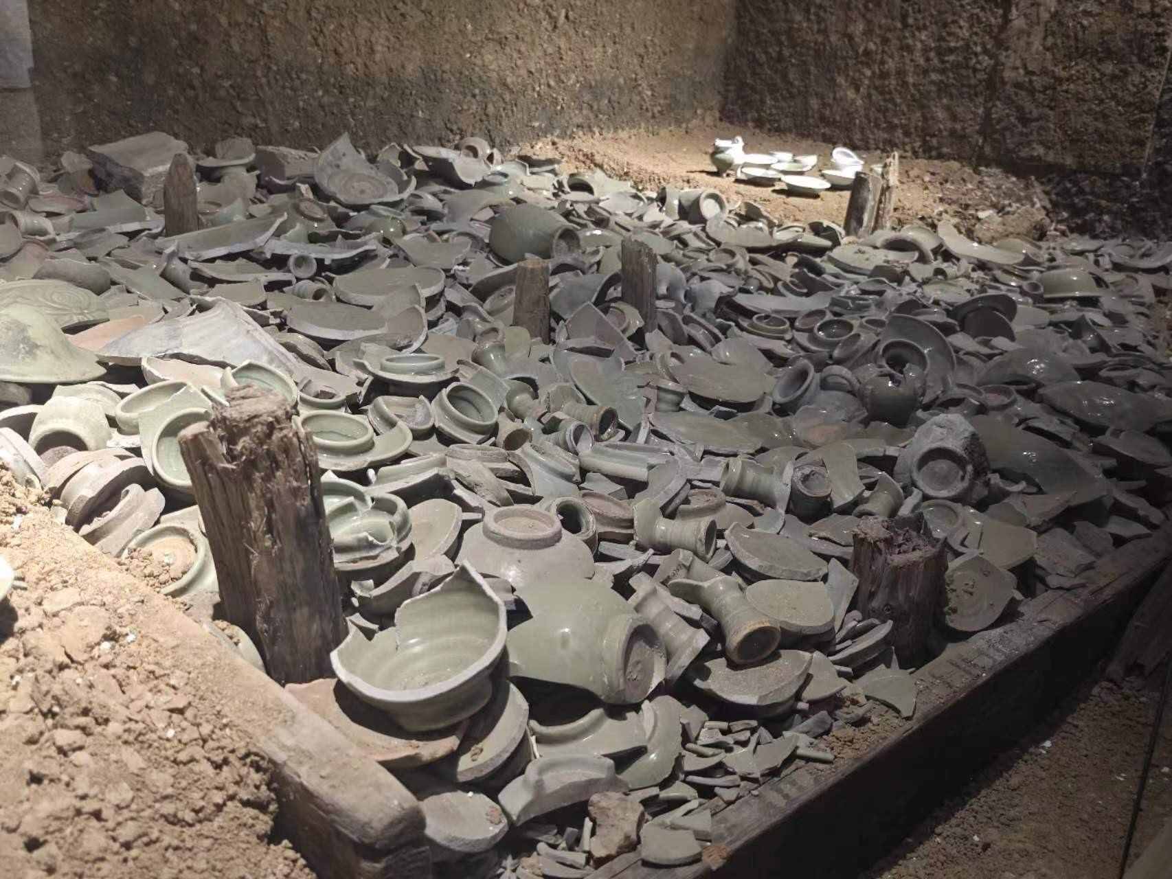 經(jīng)過(guò)“質(zhì)檢”的瓷器碎片。人民網(wǎng)記者 黃鈺攝