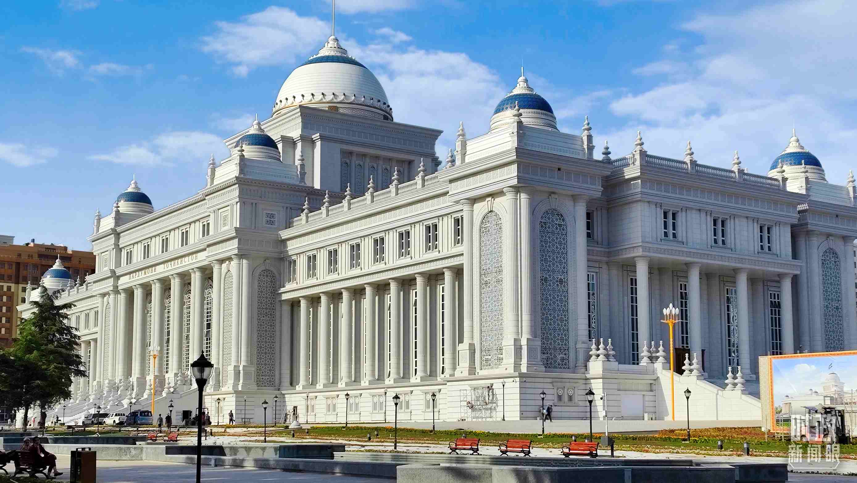 △中方援建塔議會大樓。（總臺記者員志軍拍攝）