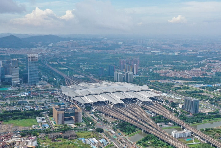 這是2024年6月23日拍攝的廣州南站（無人機照片）。新華社記者 劉大偉 攝