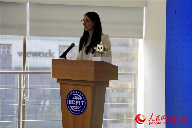 墨西哥外貿(mào)、投資和技術(shù)委員會(huì)總經(jīng)理蘇珊娜·杜克發(fā)表講話。人民網(wǎng) 埃內(nèi)斯托·多明戈斯攝