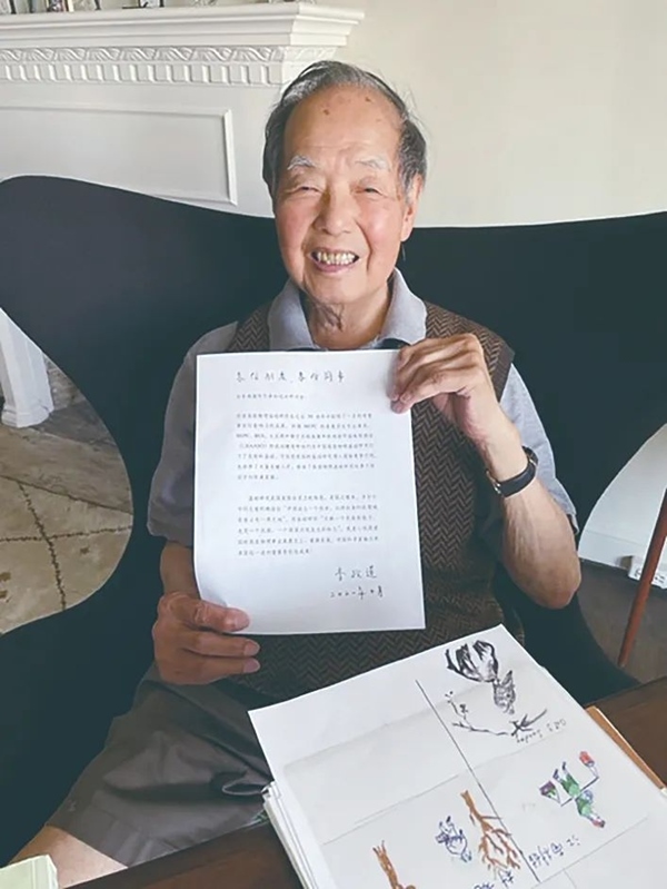 李政道先生曾面對鏡頭展示給中國高能物理事業(yè)的寄語。圖片來源：中國科學報