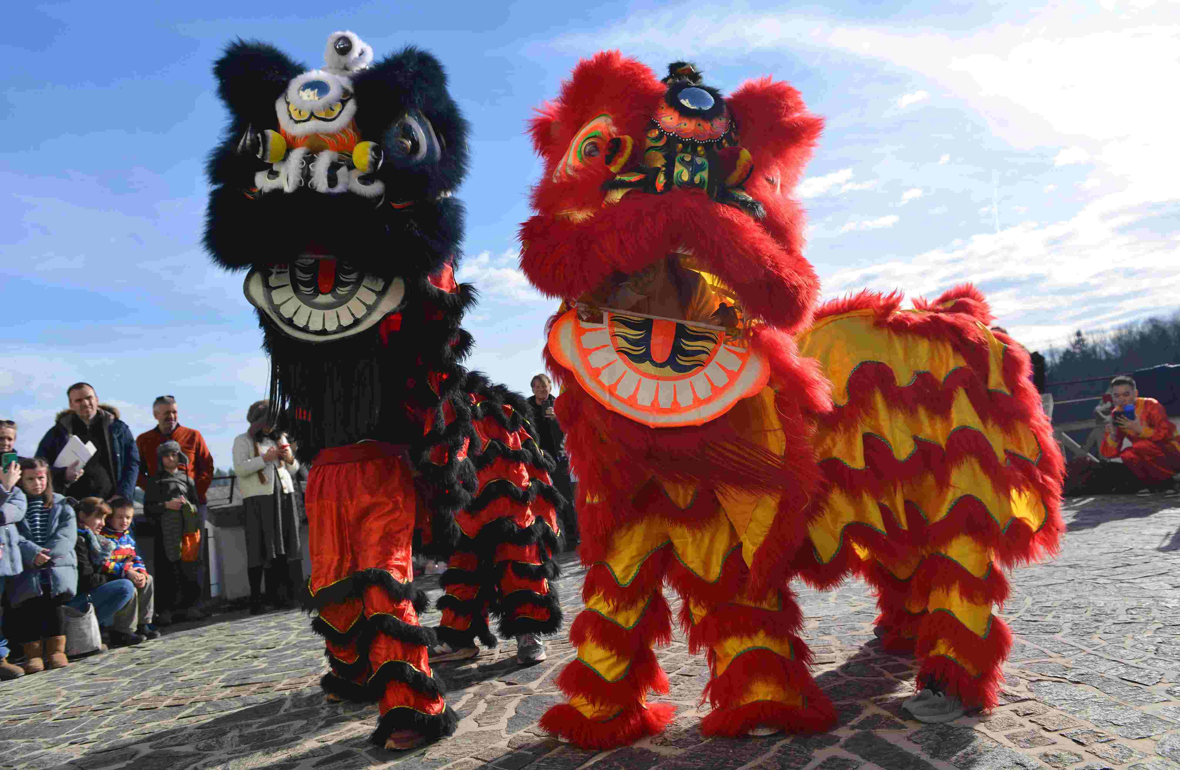 △當(dāng)?shù)貢r(shí)間2024年2月4日，克羅地亞克拉皮納，薩格勒布大學(xué)孔子學(xué)院舉辦一系列活動(dòng)，迎接中國(guó)農(nóng)歷龍年春節(jié)。