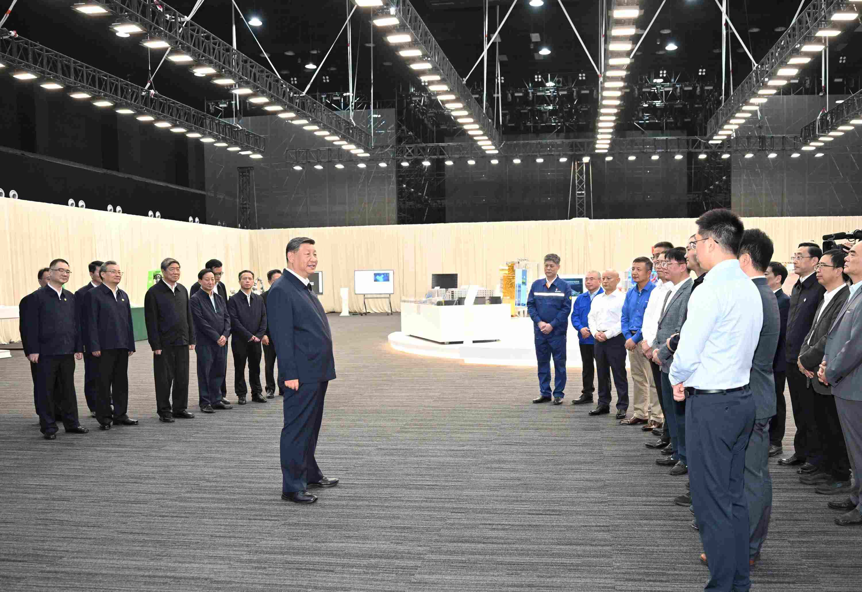 △2024年10月17日，習近平總書記在安徽省合肥濱湖科學城考察。