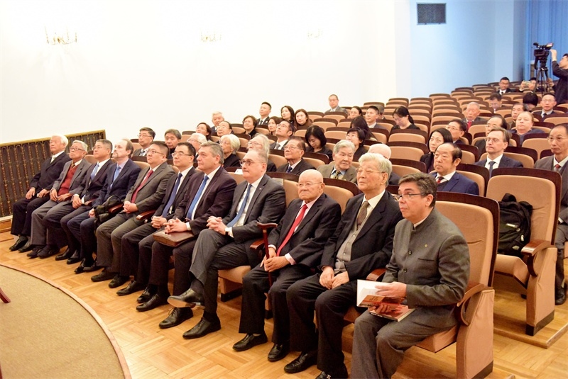 5.中俄資深外交官、學(xué)者、新聞媒體代表等70余人出席活動(dòng)。 主辦方供圖